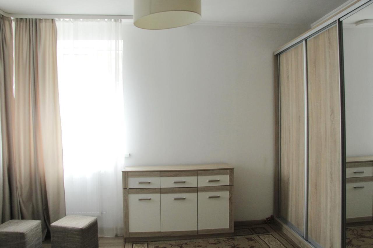 Flat In Cottage Close To The Centre Parking, Wifi, Bbq Lviv Exterior photo